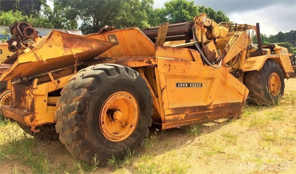John Deere 762 Földnyesők (szkréperek)