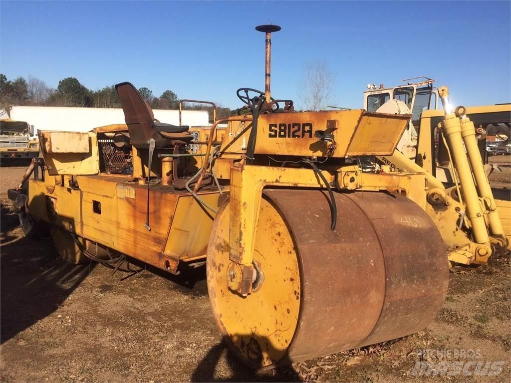 Koehring S812A Egydobos hengerek