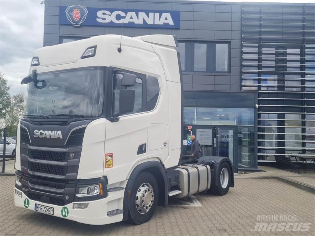 Scania R530 V8 Nyergesvontatók