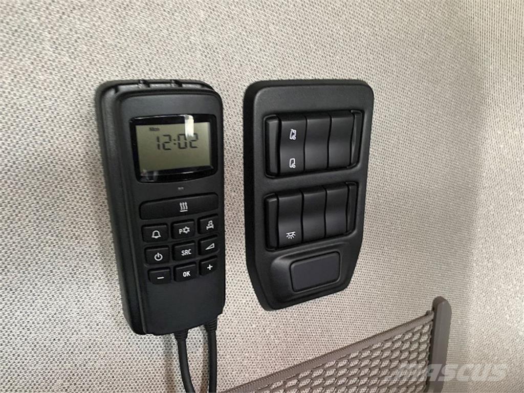 Scania S660 Nyergesvontatók