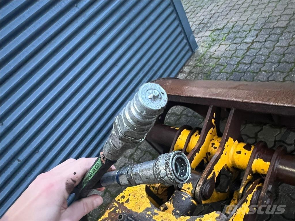 BSV 700 ltr grab Haszonjárművek - Egyéb