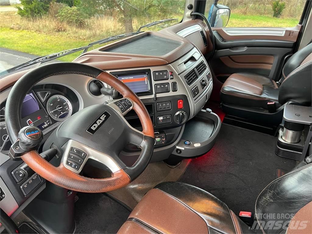DAF XF530 FAT 6x4 Rönkszállító teherautók