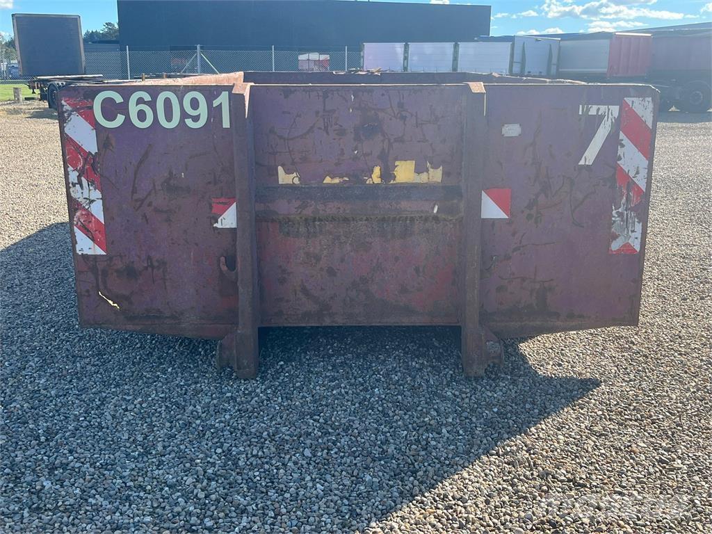  Fa, Storm A-S S5011 Állványok