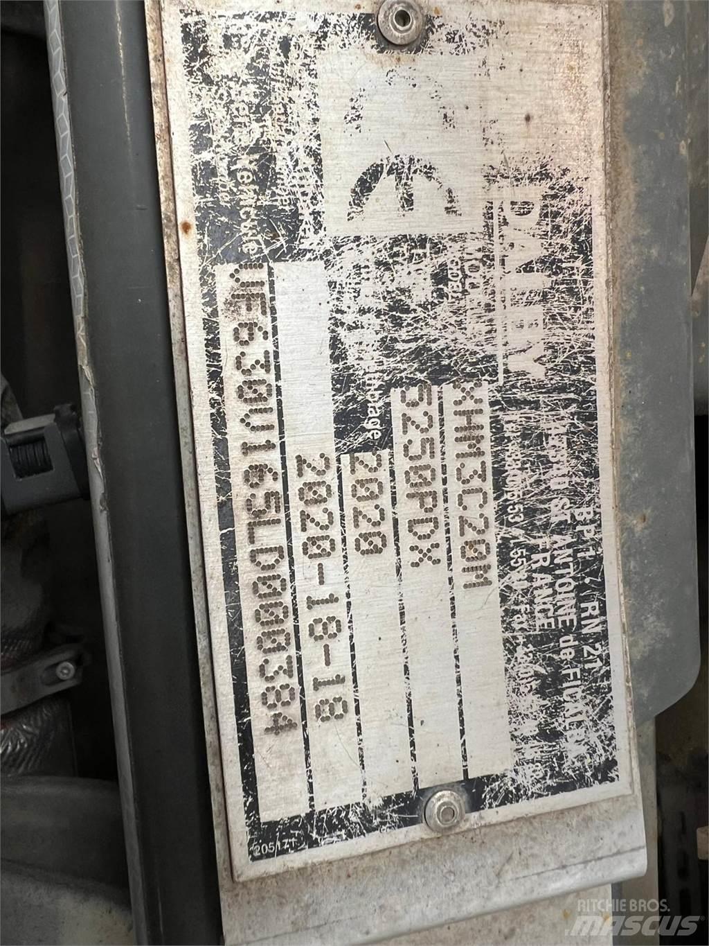 Renault CM 430 Horgos rakodó teherautók