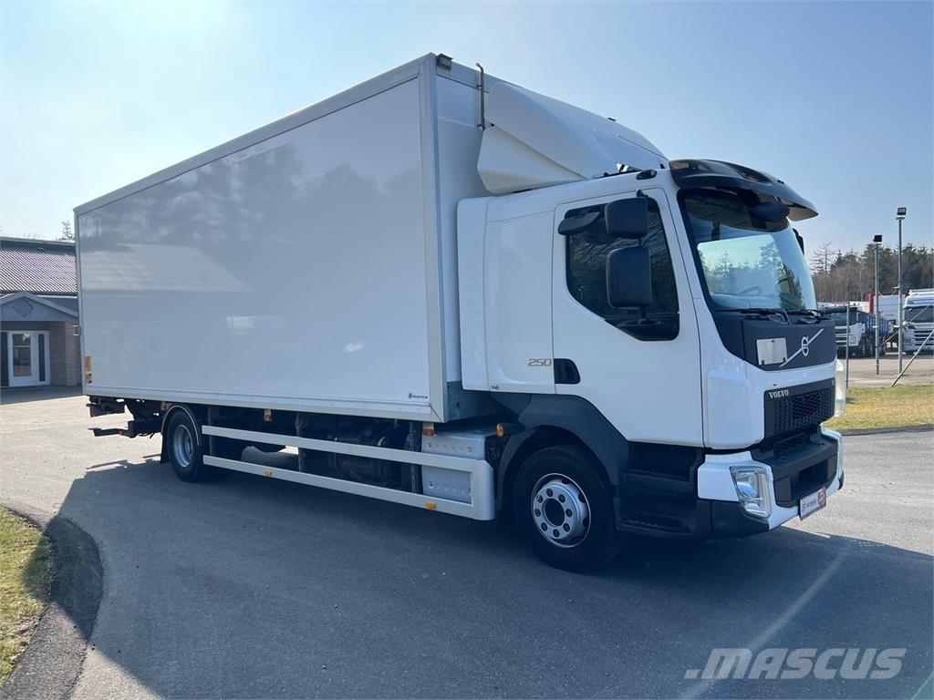 Volvo FL 16 ton 250HK Dobozos teherautók