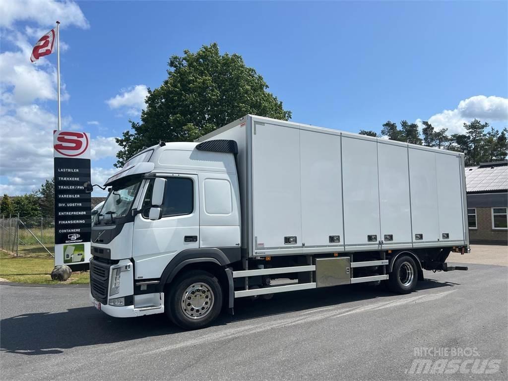 Volvo FM330 Dobozos teherautók