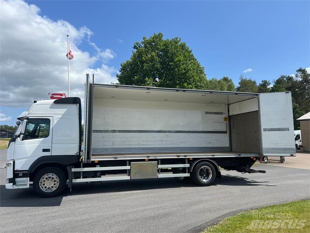 Volvo FM330 Dobozos teherautók