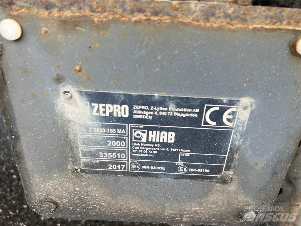 Volvo FM330 Dobozos teherautók