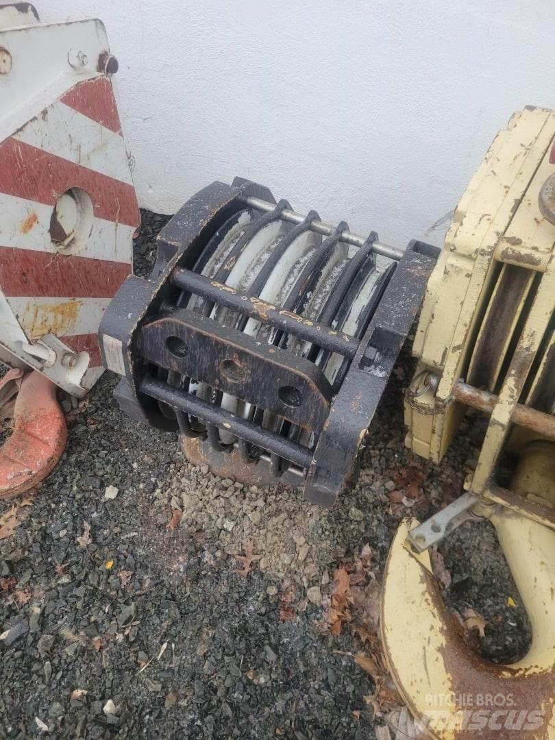 Liebherr  Daru tertozékok és felszerelések