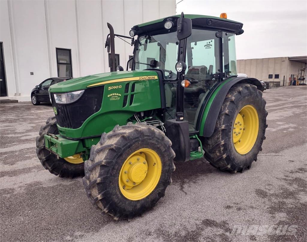 John Deere 5090 G Traktorok