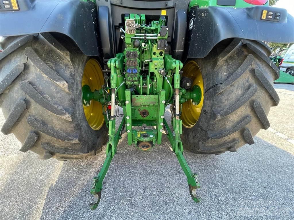 John Deere 6130 R Traktorok