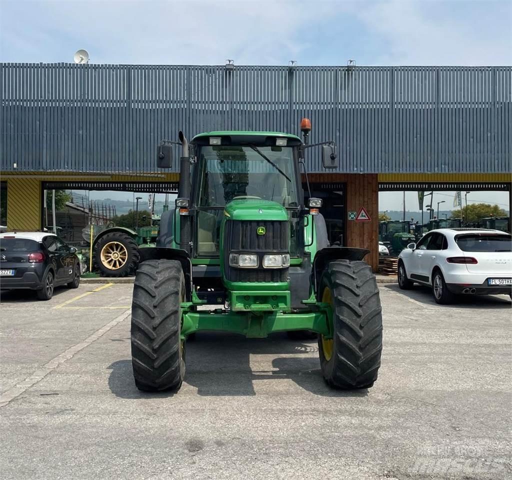 John Deere 6520 SE Traktorok
