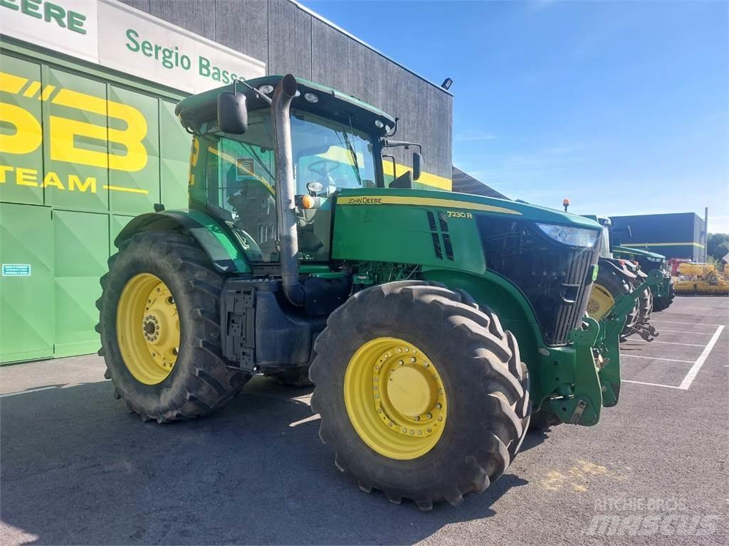John Deere 7230 R Traktorok