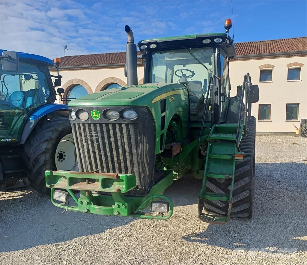 John Deere 8320 RT Traktorok