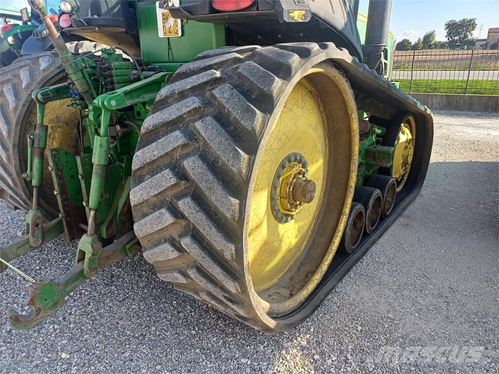 John Deere 8320 RT Traktorok