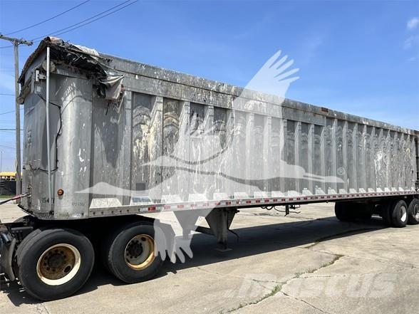  WARREN Dobozos pótkocsik