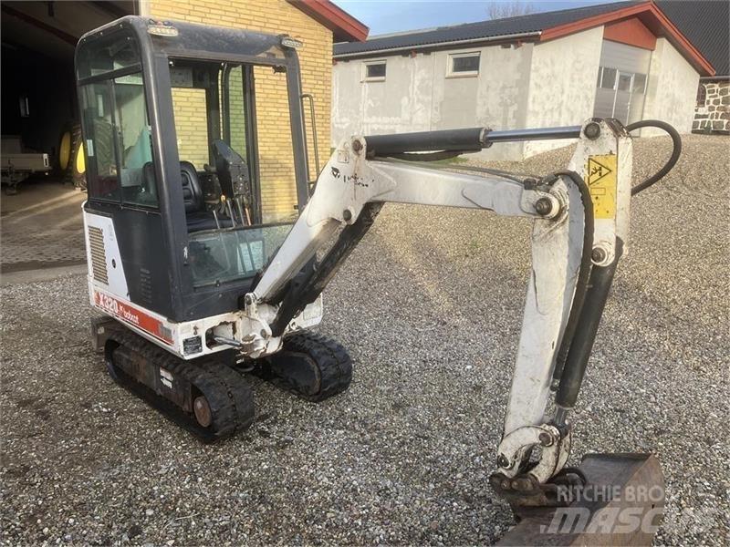 Bobcat x320 Mini kotrók < 7t