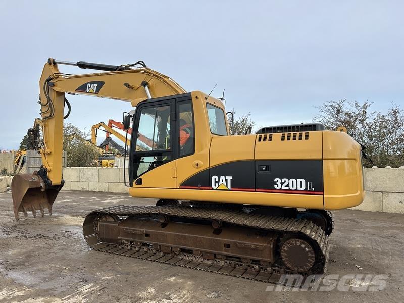 CAT 320 Lánctalpas kotrók