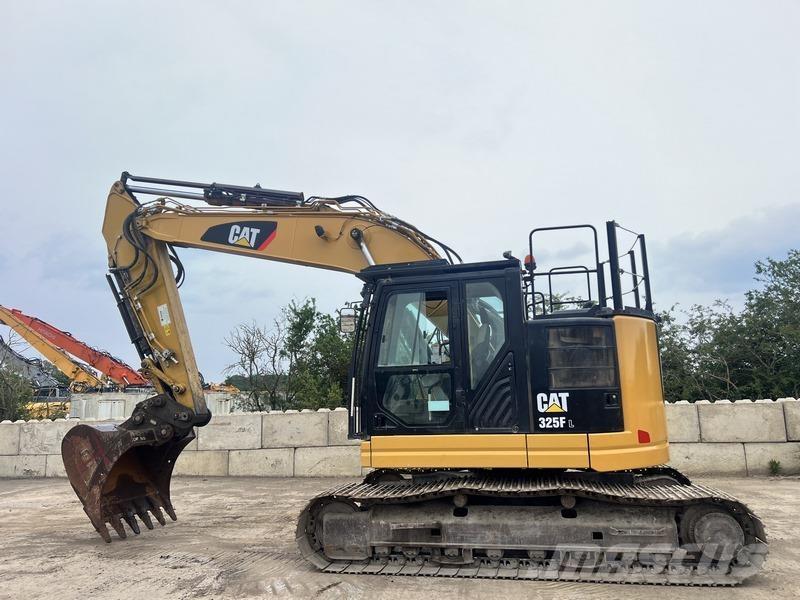 CAT 325FL Lánctalpas kotrók