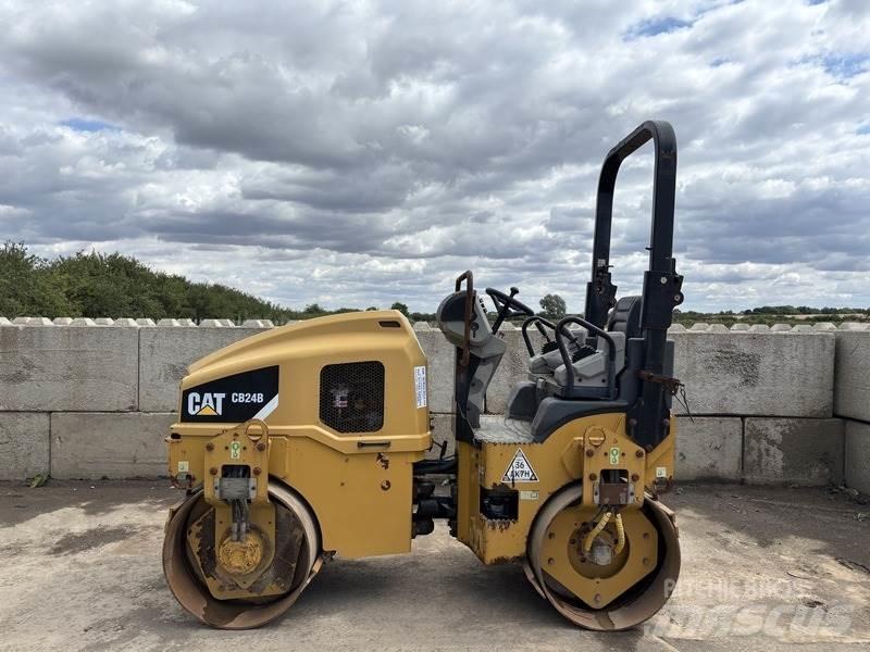 CAT CB24 B Ikerdobos hengerek