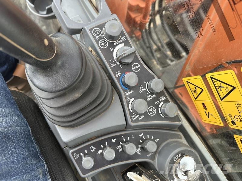 Hitachi ZX130 Lánctalpas kotrók