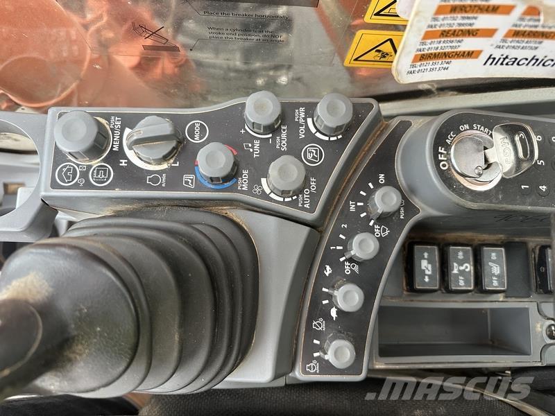 Hitachi ZX130 Lánctalpas kotrók