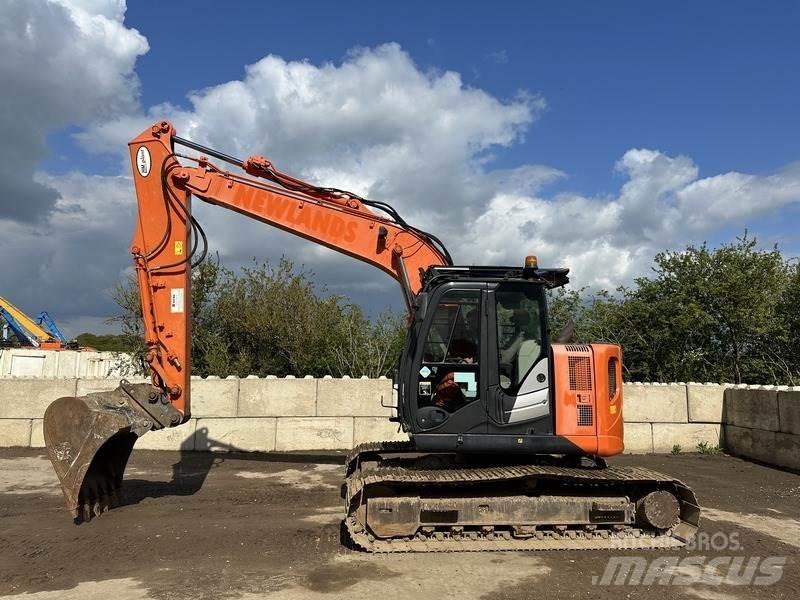 Hitachi ZX135 Lánctalpas kotrók