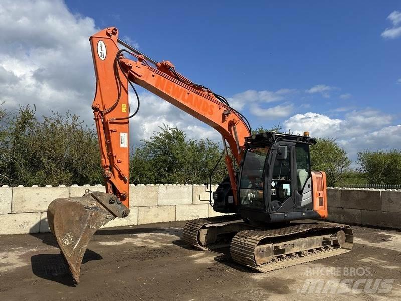 Hitachi ZX135 Lánctalpas kotrók