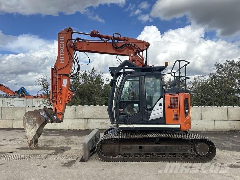 Hitachi ZX135 Bontásra használt kotrók