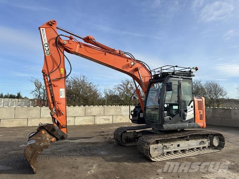 Hitachi ZX135 Lánctalpas kotrók