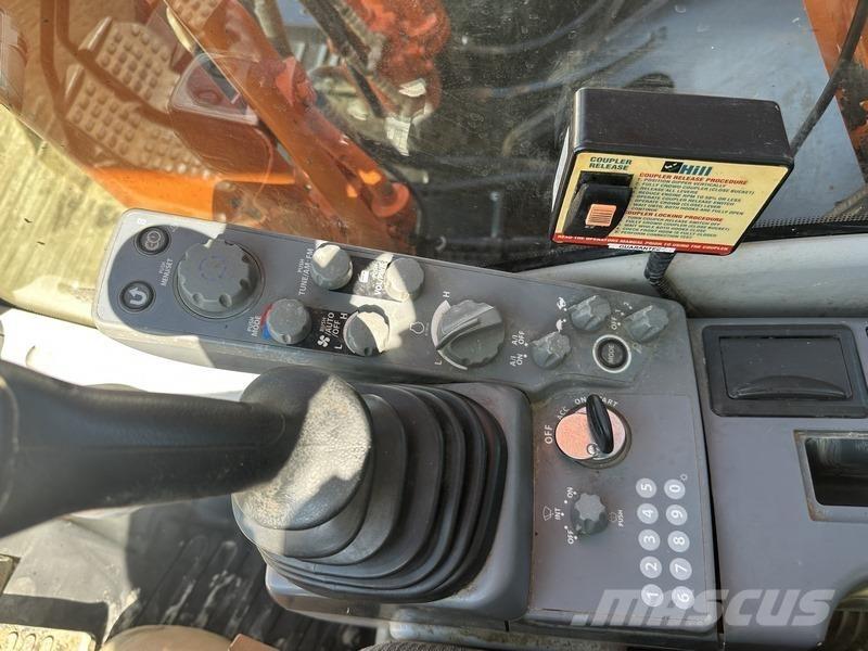 Hitachi ZX210LC-6 Lánctalpas kotrók