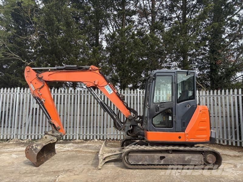 Hitachi ZX65 Közepes (midi) kotrók 7 t - 12 t