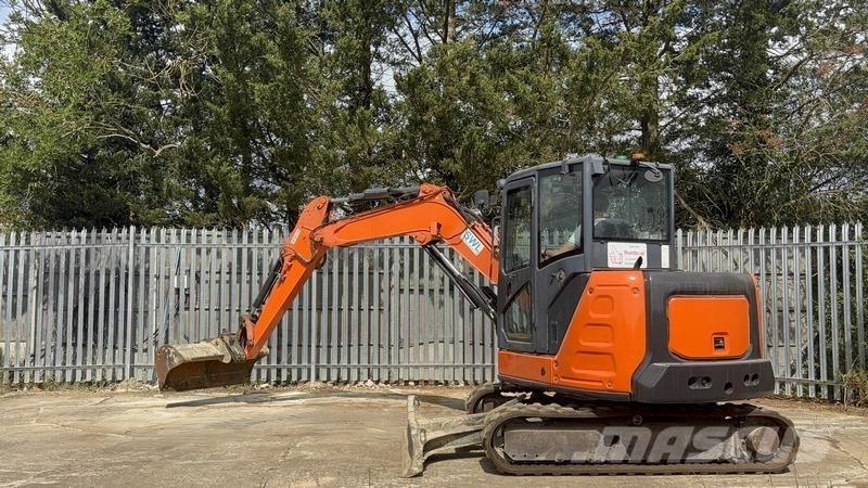 Hitachi ZX65 Közepes (midi) kotrók 7 t - 12 t