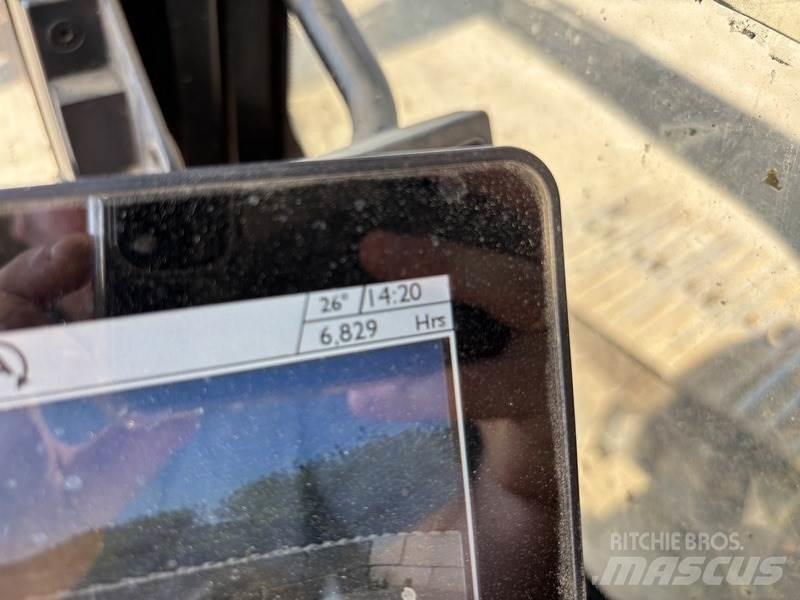 JCB 220X L 4F Lánctalpas kotrók