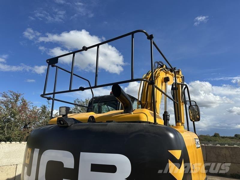 JCB JS131 LC Lánctalpas kotrók