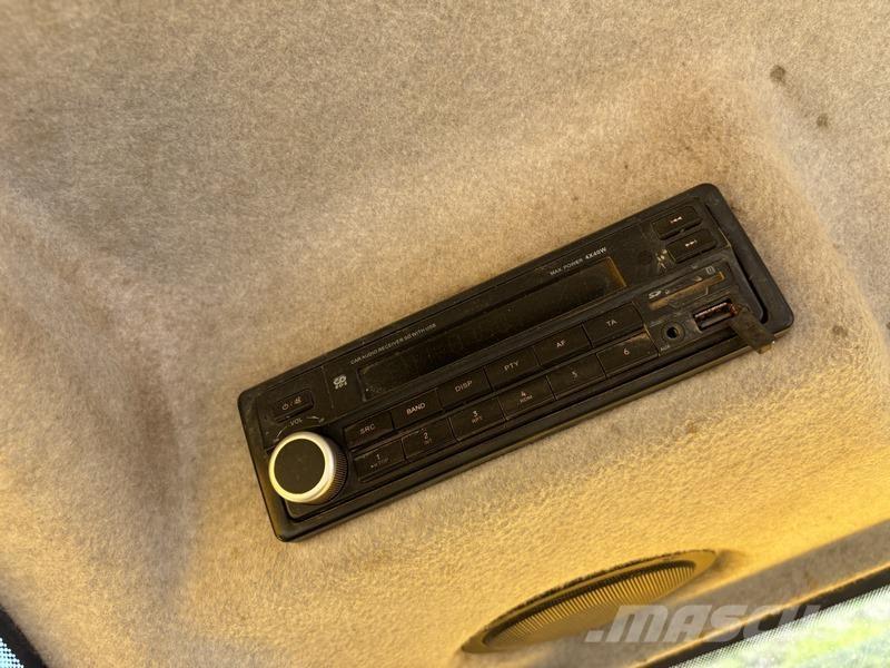 JCB JS240 LC Lánctalpas kotrók