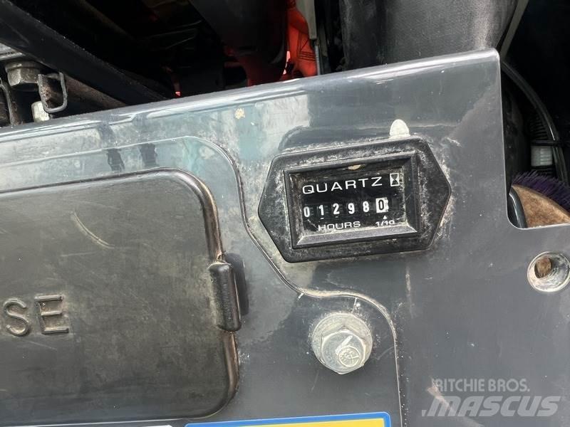 Kobelco SK28SR-6E Mini kotrók < 7t
