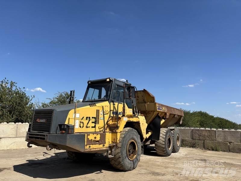 Komatsu HM300-1 Csuklósdömperek