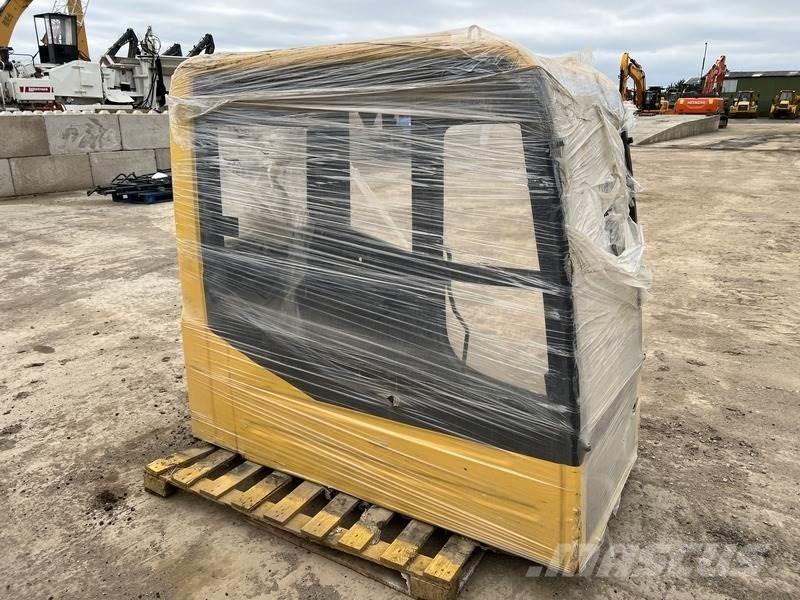 Komatsu PC130-8 Építőipar - Egyebek