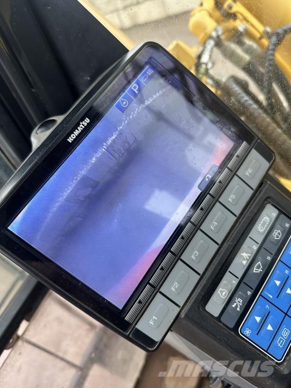 Komatsu PC490 LC-10 Lánctalpas kotrók