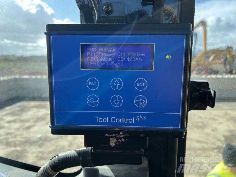 Komatsu PC490HRD-11 Bontásra használt kotrók