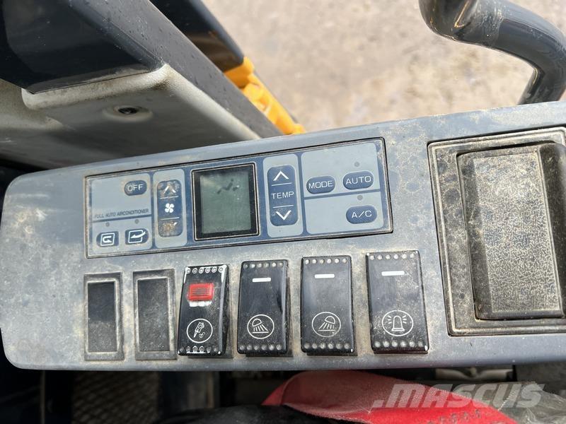 LiuGong CLG933 Lánctalpas kotrók