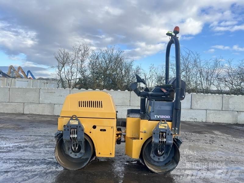 Mecalac TV1200 Ikerdobos hengerek