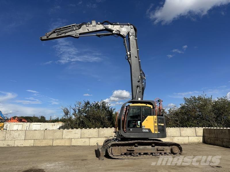 Volvo ECR235E HRD Bontásra használt kotrók