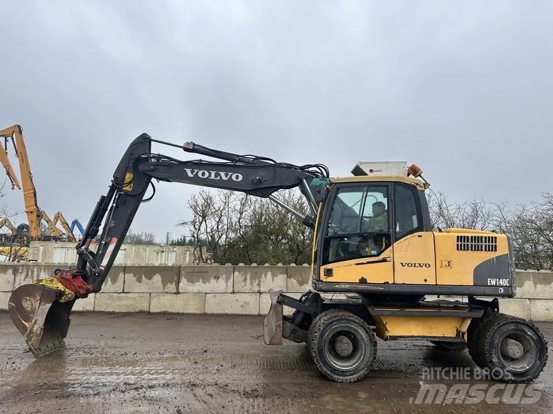 Volvo EW140 Gumikerekes kotrók