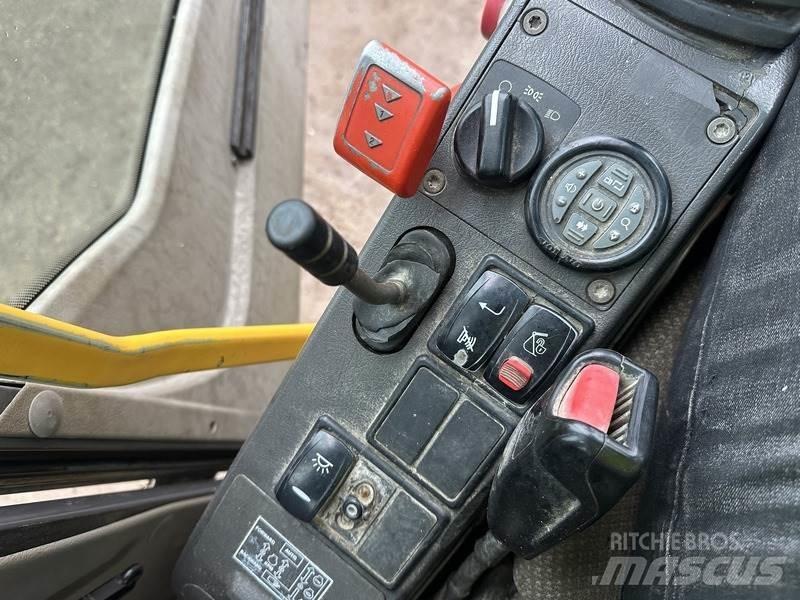 Volvo EW140 Gumikerekes kotrók