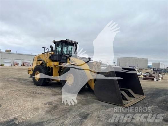 CAT 980M Gumikerekes homlokrakodók