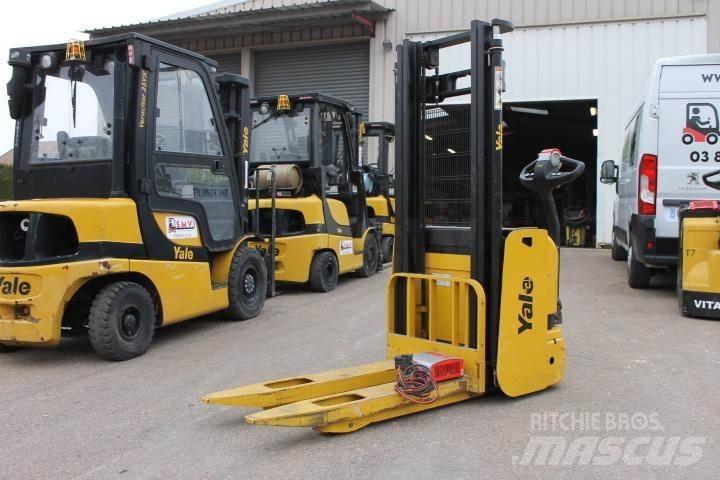 Yale MS10AC Gyalogkíséretű targonca