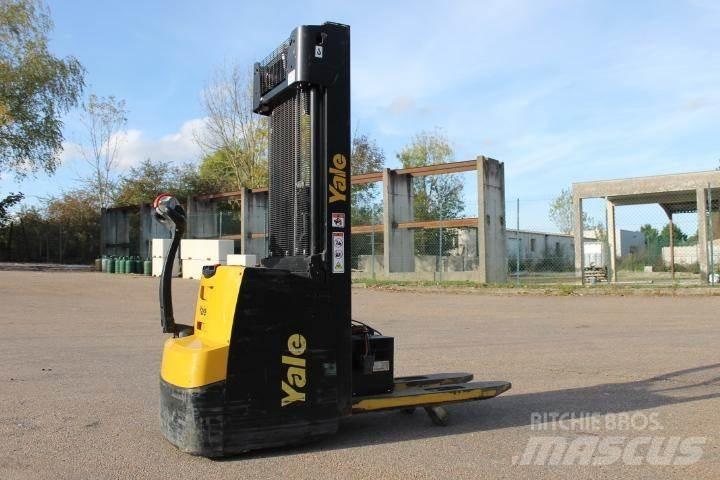 Yale MS12AC Gyalogkíséretű targonca