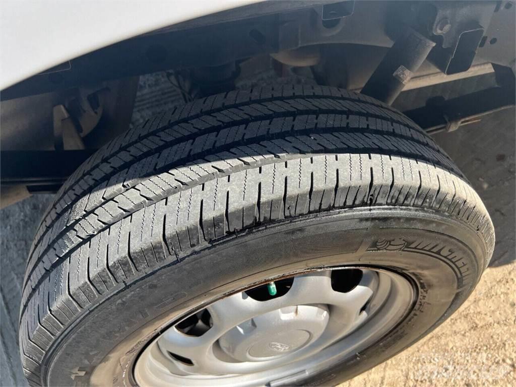 Ford F-150 Kis teherszállító/Platós kocsi